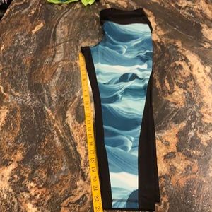 EUC Xersion Capri Exercise Leggings